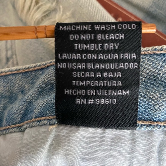 Just USA Cut Off Mid Rise Denim Fray Shorts Light Blue Distressed Medium - Picture 6 of 11